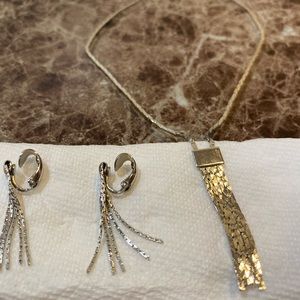 Whole set of straight herringbone necklace and earring… that are CLIP ON